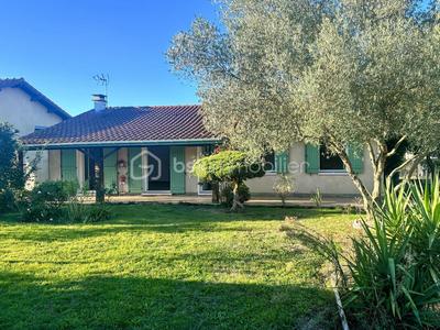 Maison traditionnelle - 93 m² - 6 pièces