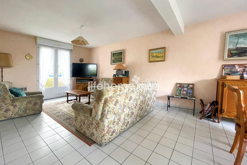 Maison traditionnelle - 94 m² - 5 pièces