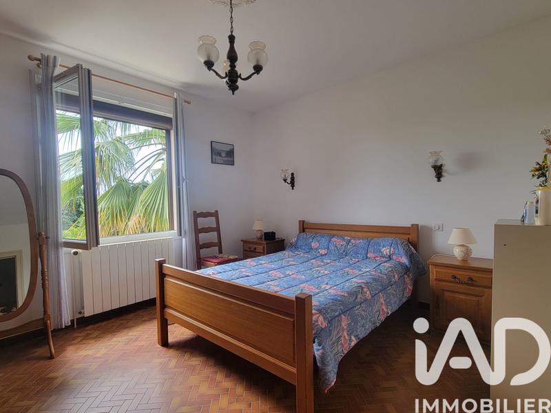 Maison - 180 m² - 5 pièces