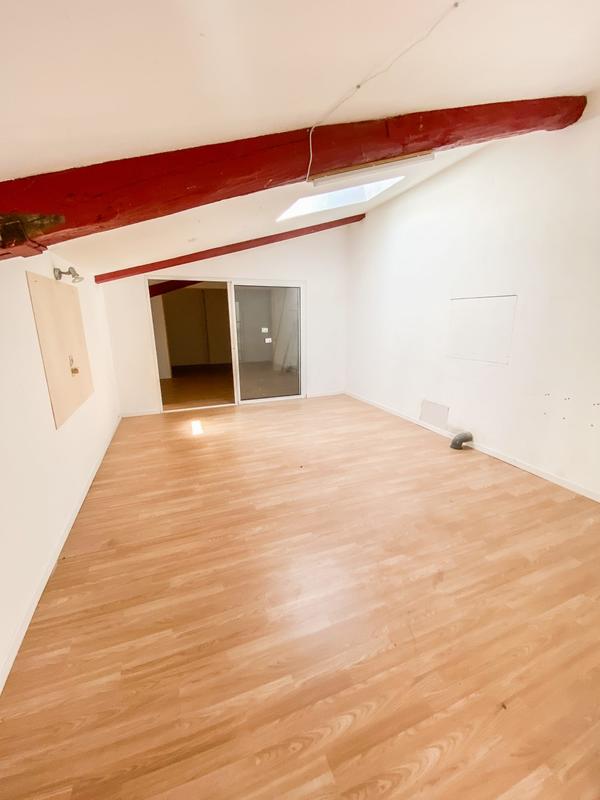 Maison - 283 m² - 9 pièces