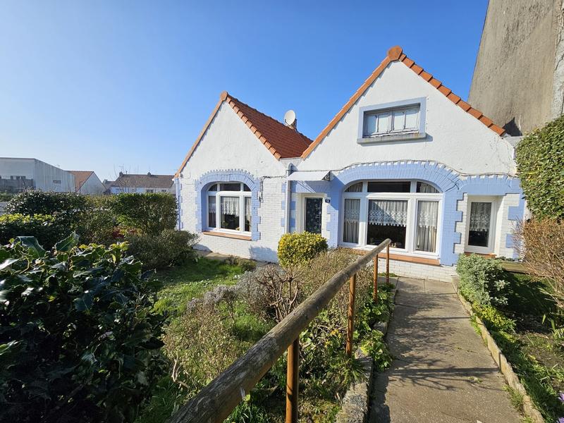 Maison - 110 m² - 6 pièces