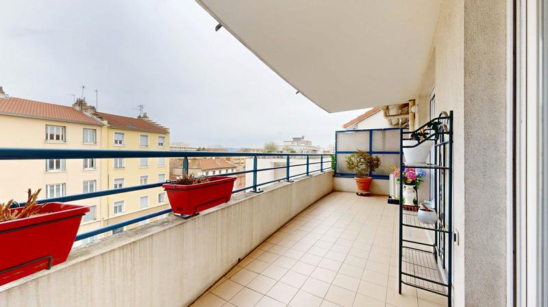 Appartement - 94 m² - 4 pièces