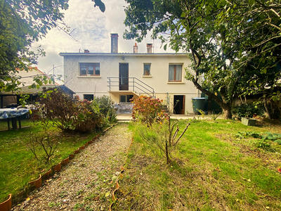 Maison - 105 m² - 6 pièces