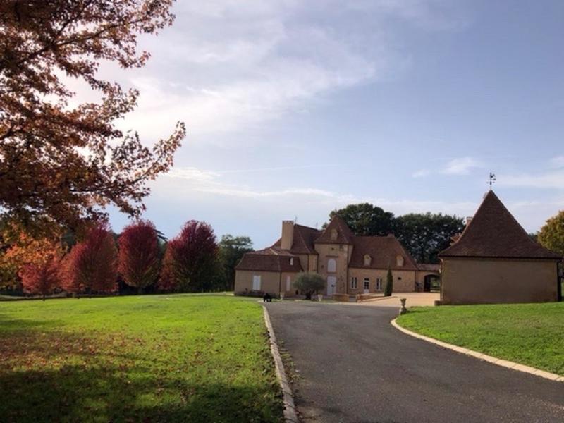 Propriété - 454 m² - 11 pièces