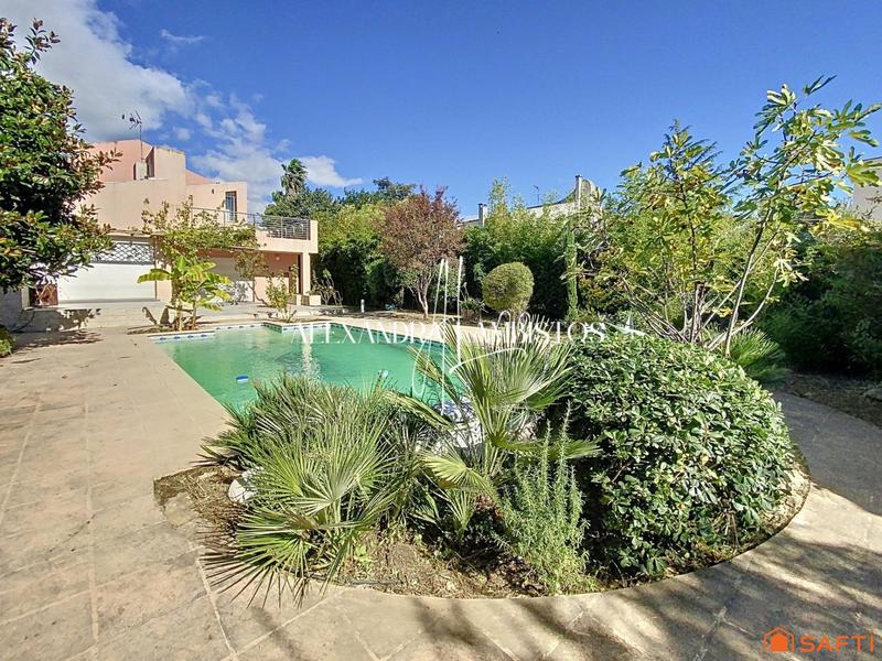 Maison - 209 m² - 6 pièces