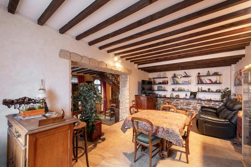 Maison - 102 m² - 6 pièces