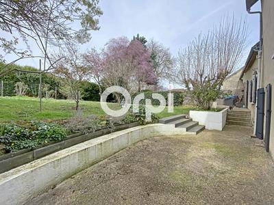 Maison - 202 m² - 8 pièces