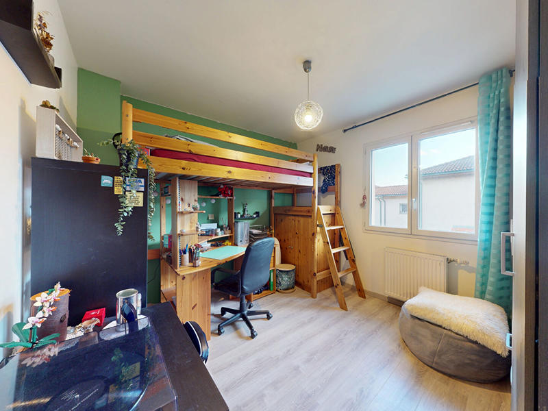 Maison - 90 m² - 5 pièces