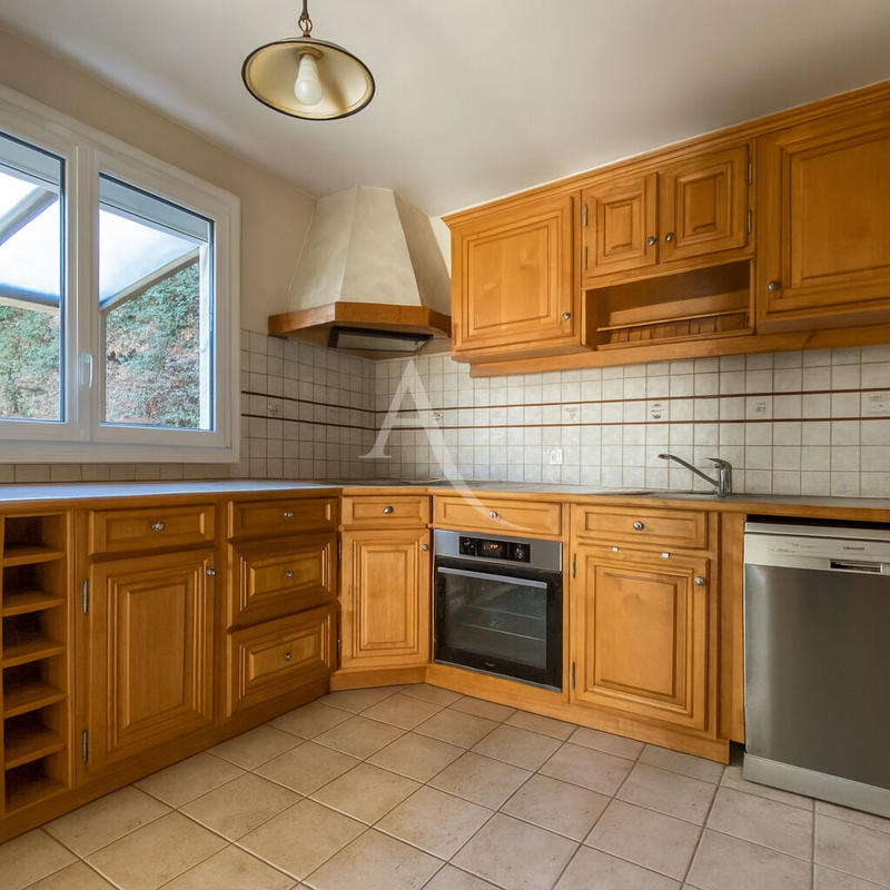 Maison - 109 m² - 6 pièces