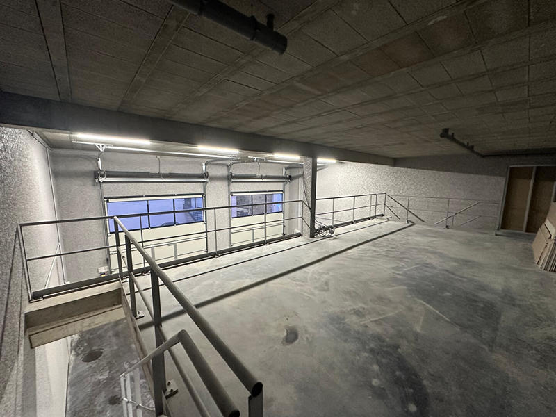 Local d'activité / Entrepôt - 200 m²