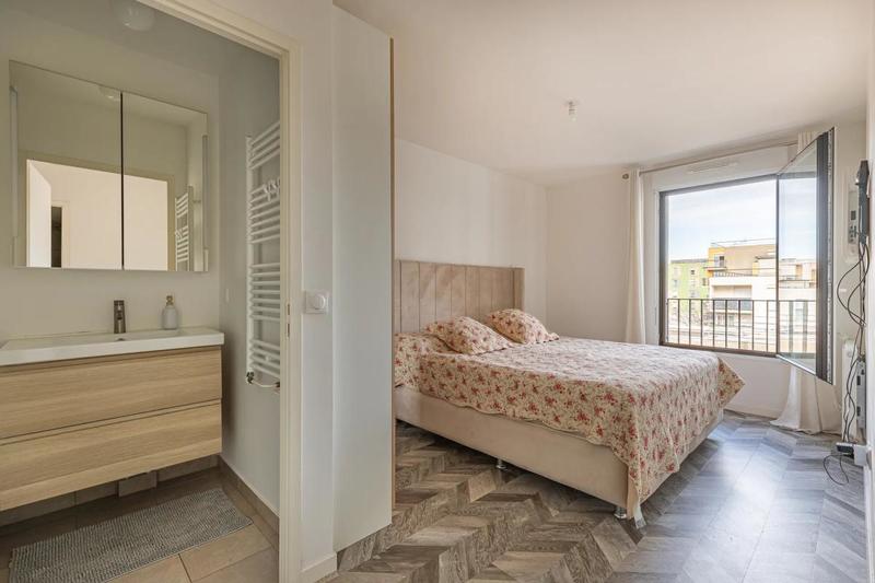 Appartement - 85 m² - 4 pièces