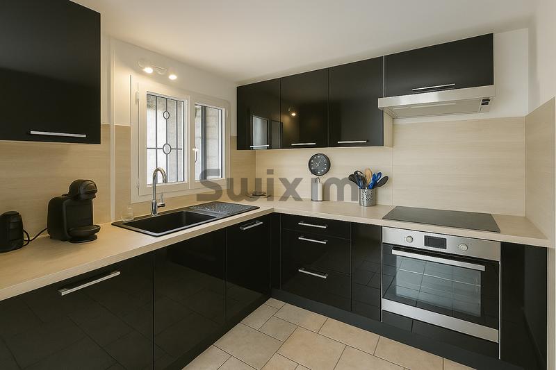 Mas - 233 m² - 8 pièces