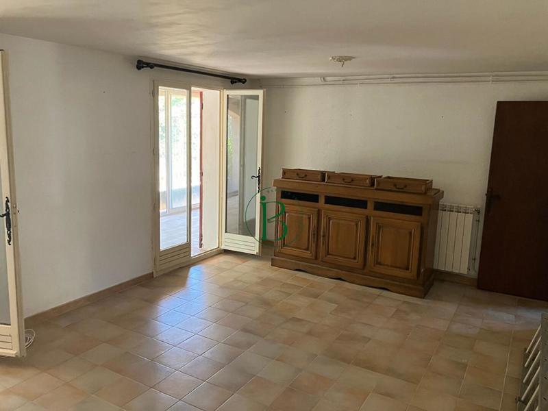 Villa - 242 m² - 6 pièces