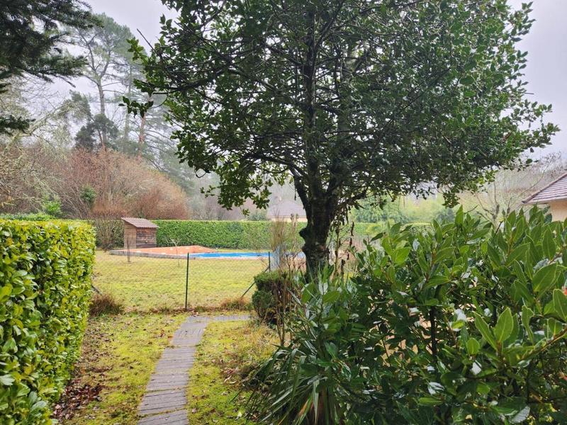 Maison traditionnelle - 188 m² - 8 pièces