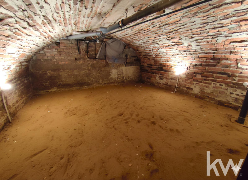 Appartement - 215 m² - 6 pièces