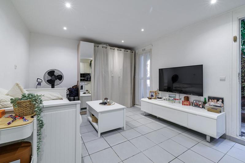 Studio - 19 m² - 1 pièce