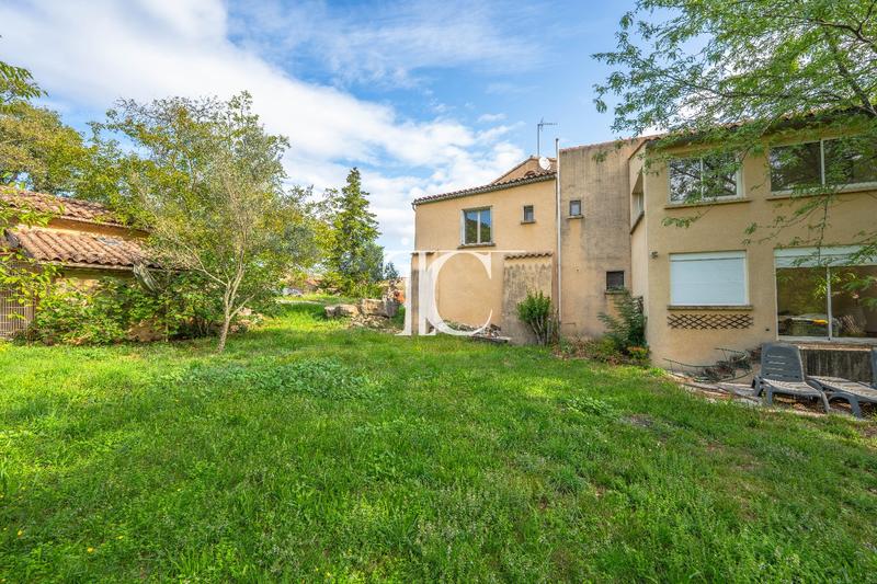 Maison - 208 m² - 5 pièces