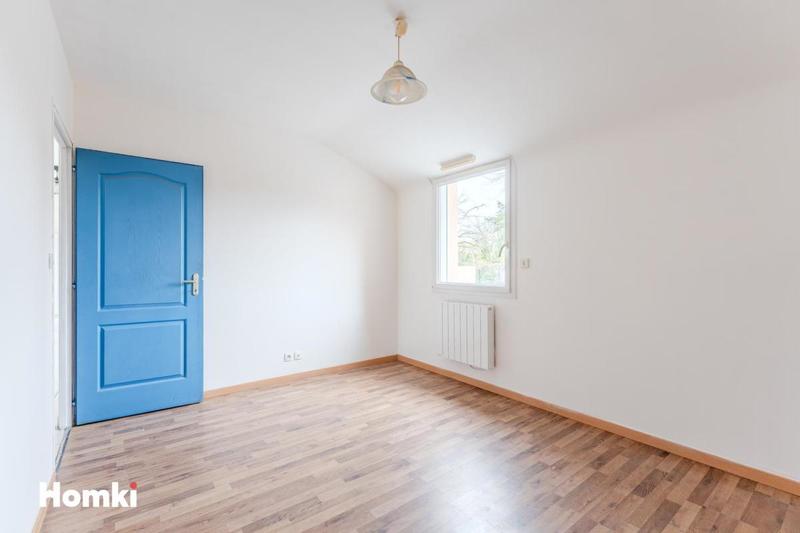 Maison - 215 m² - 8 pièces