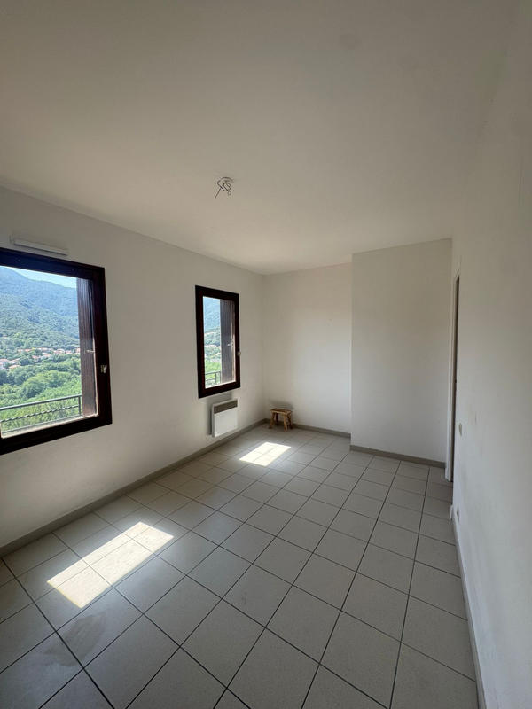 Maison - 161 m² - 9 pièces