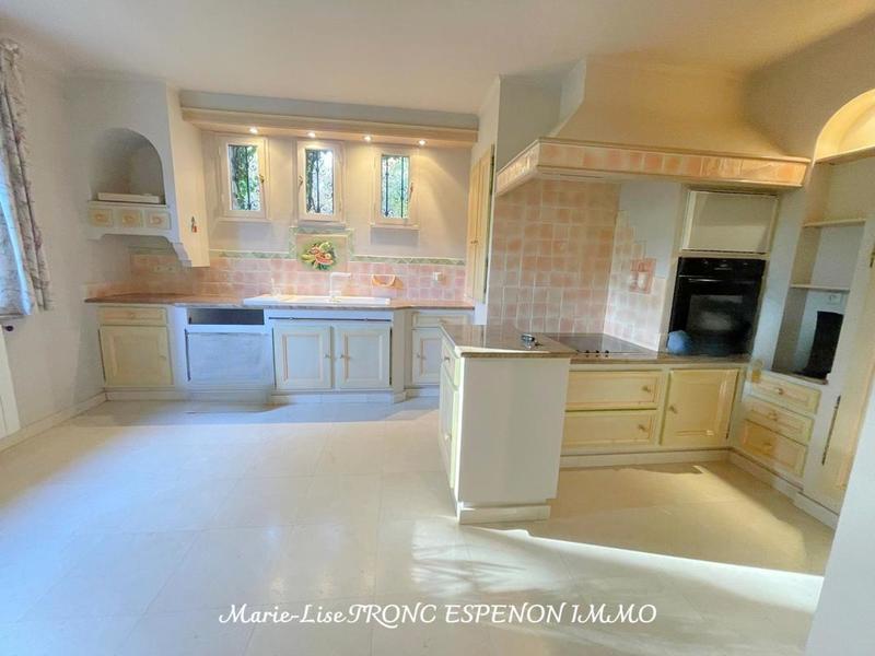 Villa - 194 m² - 7 pièces