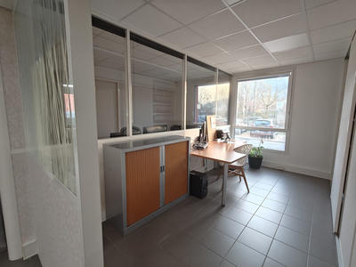 Bureau - 120 m² - 8 pièces