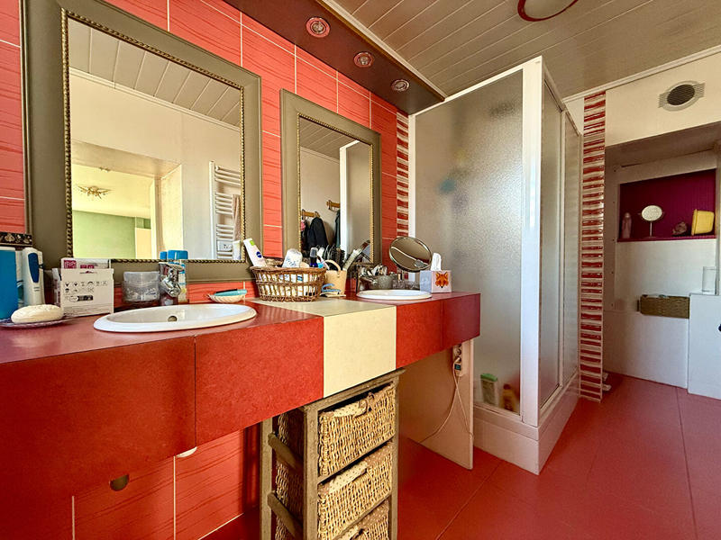 Maison - 197 m² - 7 pièces