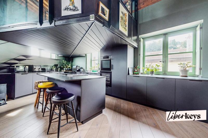 Loft - 100 m² - 3 pièces