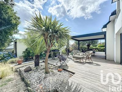 Maison - 122 m² - 6 pièces