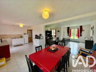 Maison - 143 m² - 7 pièces