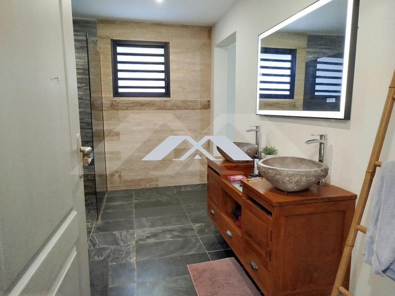 Maison - 109 m² - 4 pièces