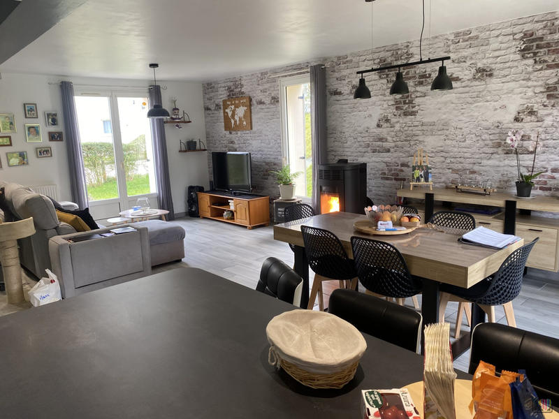 Maison - 98 m² - 5 pièces