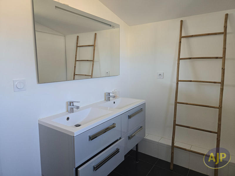 Maison - 103 m² - 5 pièces