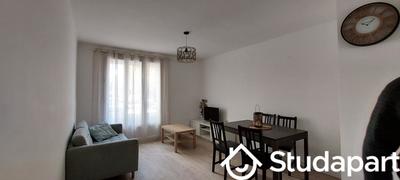 Chambre - 9 m² - 1 pièce