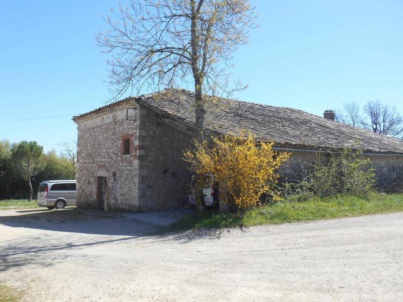 Propriété - 790 m² - 7 pièces