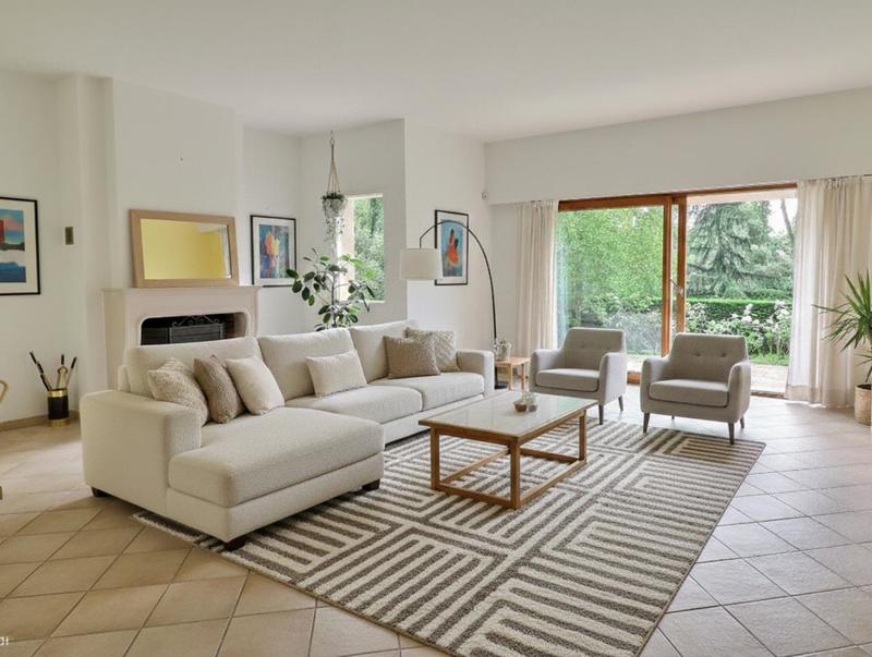 Maison - 210 m² - 7 pièces