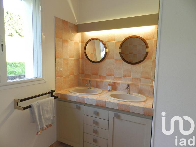 Maison - 240 m² - 9 pièces