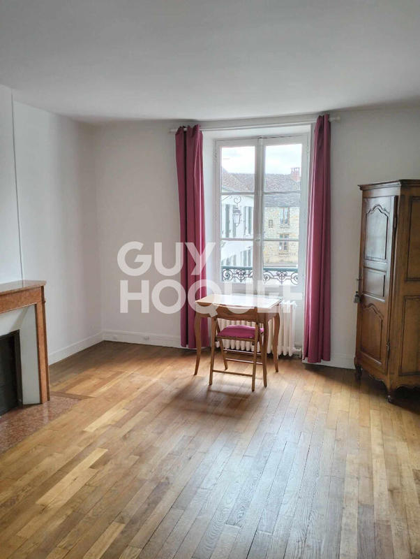 Maison - 225 m² - 7 pièces