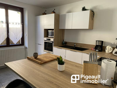 Maison - 90 m² - 4 pièces