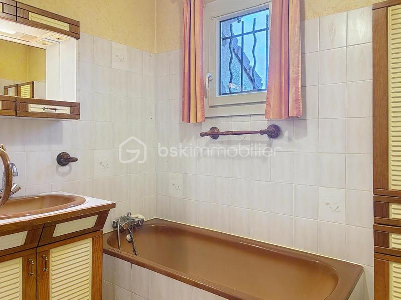 Maison traditionnelle - 99 m² - 5 pièces