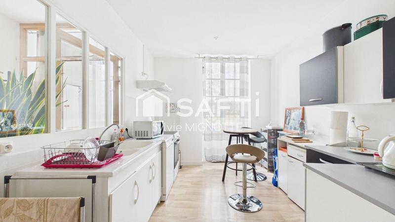 Maison - 302 m² - 11 pièces