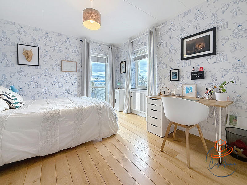 Villa - 145 m² - 6 pièces