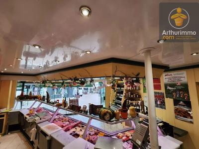 Immeuble mixte - 195 m²