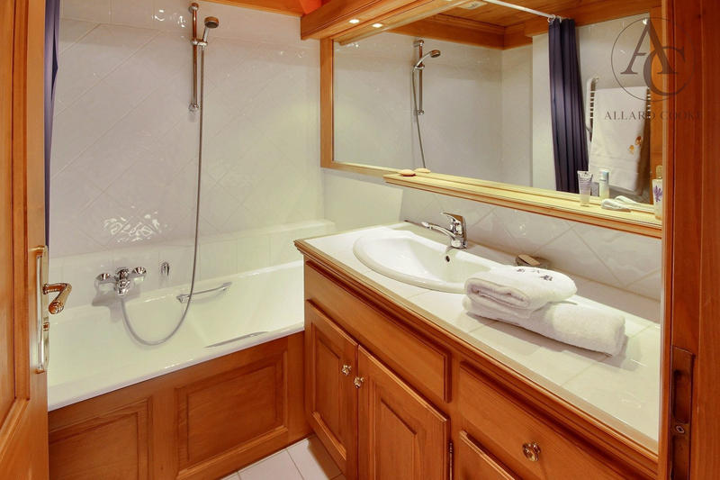 Appartement - 111 m² - 4 pièces