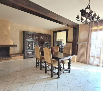 Maison - 96 m² - 5 pièces