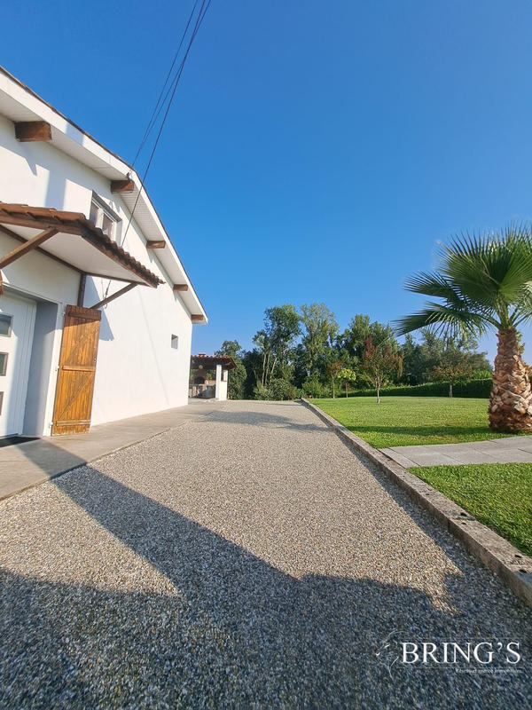 Villa - 166 m² - 8 pièces