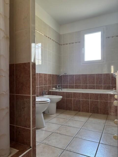 Propriété - 269 m² - 11 pièces