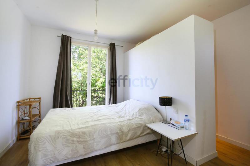 Maison - 93 m² - 5 pièces