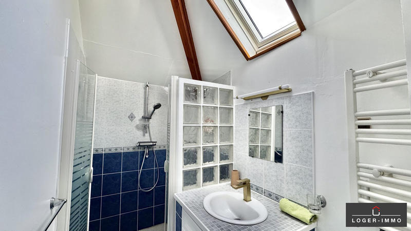 Maison - 302 m² - 9 pièces