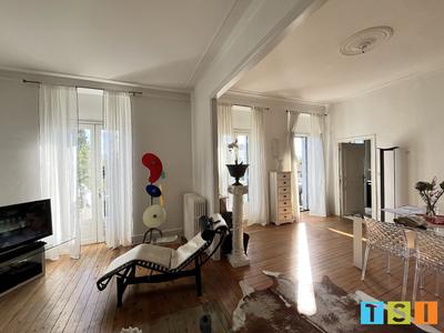 Maison bourgeoise - 295 m² - 12 pièces
