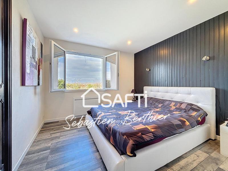 Maison - 180 m² - 6 pièces